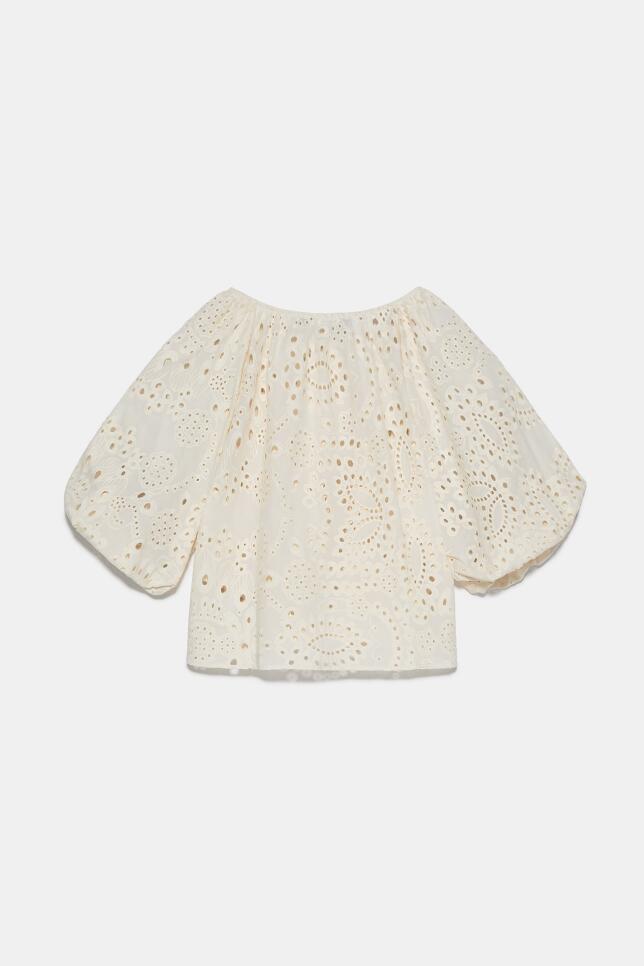 https://resizer.mujerhoy.com/resizer/resizer.php?imagen=http://static-blogs.mujerhoy.com/shopping-philosophy/wp-content/uploads/sites/2/2020/05/moda246.jpg&nuevoancho=644&crop=0