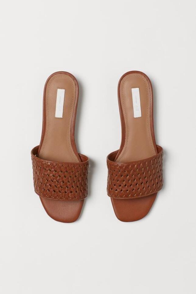 https://resizer.mujerhoy.com/resizer/resizer.php?imagen=http://static-blogs.mujerhoy.com/shopping-philosophy/wp-content/uploads/sites/2/2020/05/moda142.jpeg&nuevoancho=644&crop=0 https://resizer.mujerhoy.com/resizer/resizer.php?imagen=http://static-blogs.mujerhoy.com/shopping-philosophy/wp-content/uploads/sites/2/2020/05/moda142.jpeg&nuevoancho=644&crop=0