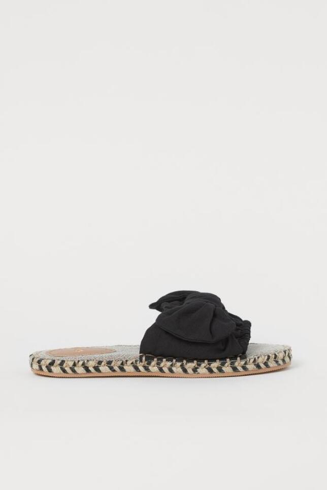 https://resizer.mujerhoy.com/resizer/resizer.php?imagen=http://static-blogs.mujerhoy.com/shopping-philosophy/wp-content/uploads/sites/2/2020/05/moda151.jpeg&nuevoancho=644&crop=0 https://resizer.mujerhoy.com/resizer/resizer.php?imagen=http://static-blogs.mujerhoy.com/shopping-philosophy/wp-content/uploads/sites/2/2020/05/moda151.jpeg&nuevoancho=644&crop=0