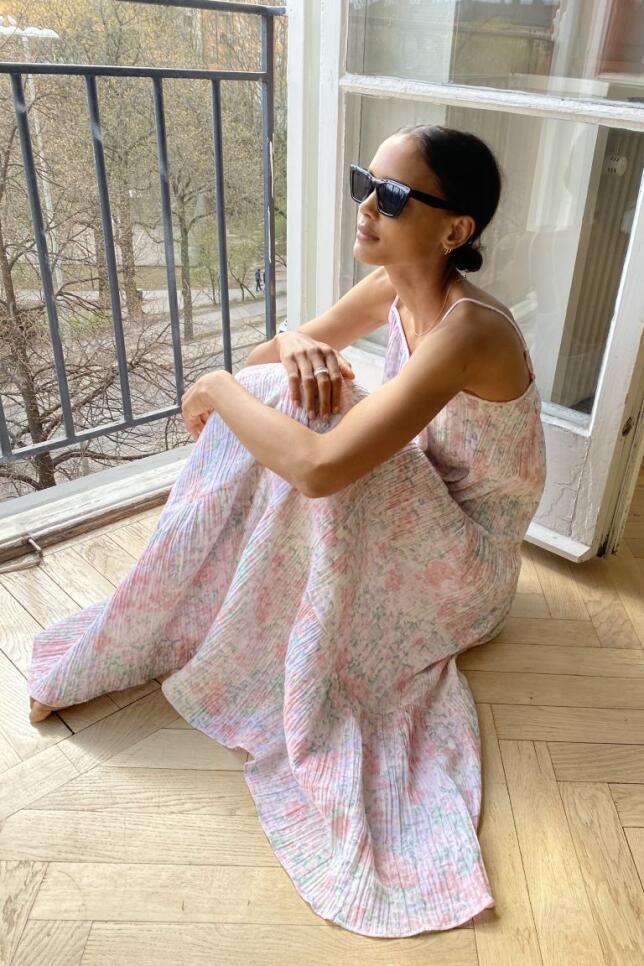 https://resizer.mujerhoy.com/resizer/resizer.php?imagen=http://static-blogs.mujerhoy.com/shopping-philosophy/wp-content/uploads/sites/2/2020/05/moda155.jpeg&nuevoancho=644&crop=0 https://resizer.mujerhoy.com/resizer/resizer.php?imagen=http://static-blogs.mujerhoy.com/shopping-philosophy/wp-content/uploads/sites/2/2020/05/moda155.jpeg&nuevoancho=644&crop=0